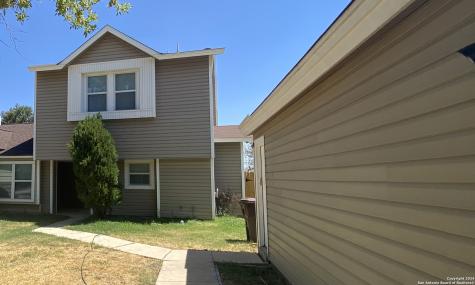 8404 Forest Ridge Drive San Antonio TX 78239