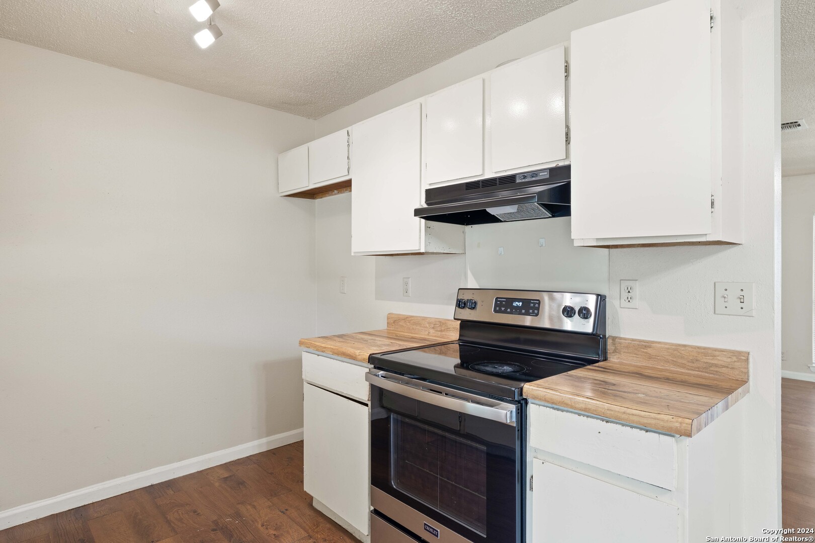 2426 French Sea Drive San Antonio TX 78219