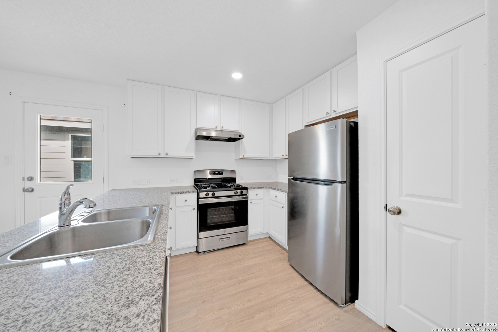 242 Ambush Ridge San Antonio TX 78220