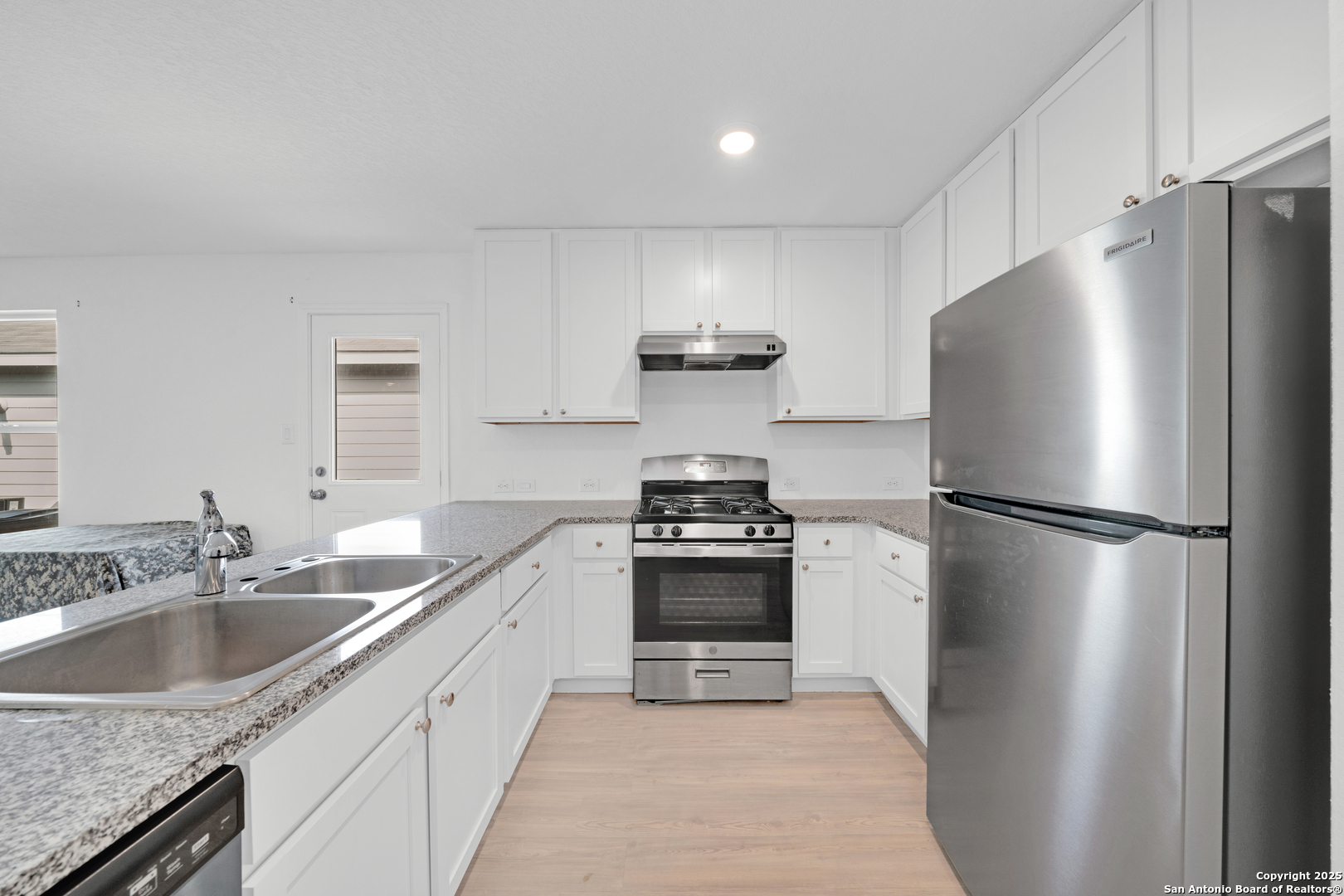 242 Ambush Ridge San Antonio TX 78220