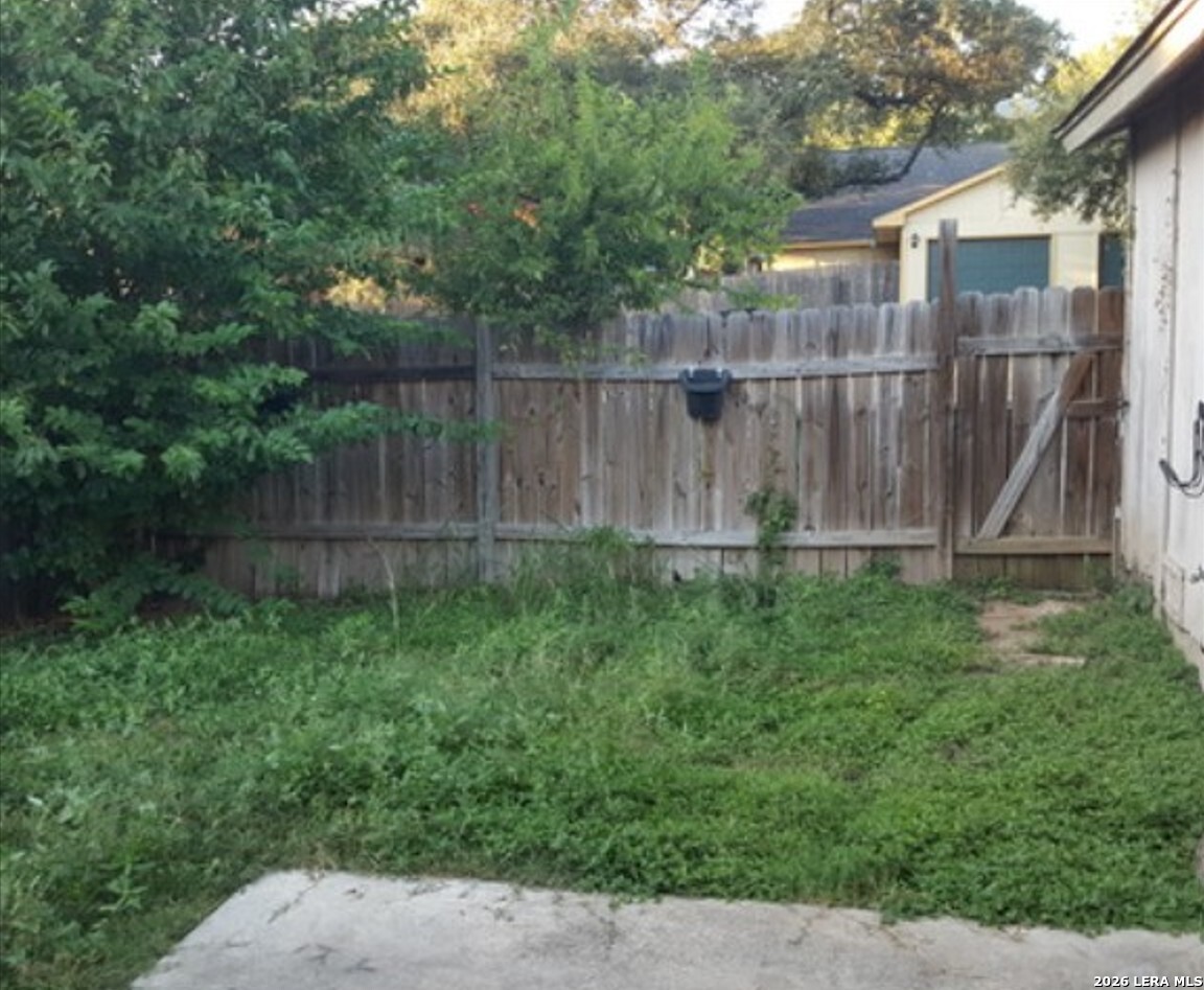 8913 Fall River Drive San Antonio TX 78250