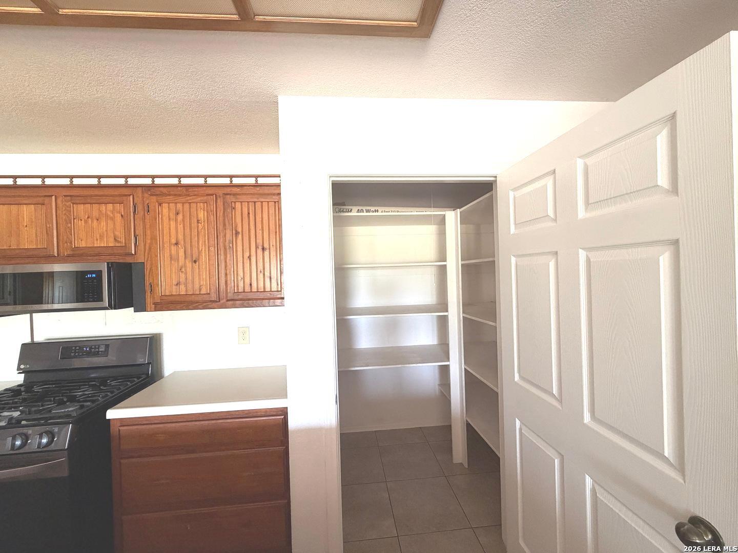 3590 County Road 5710 Devine TX 78016