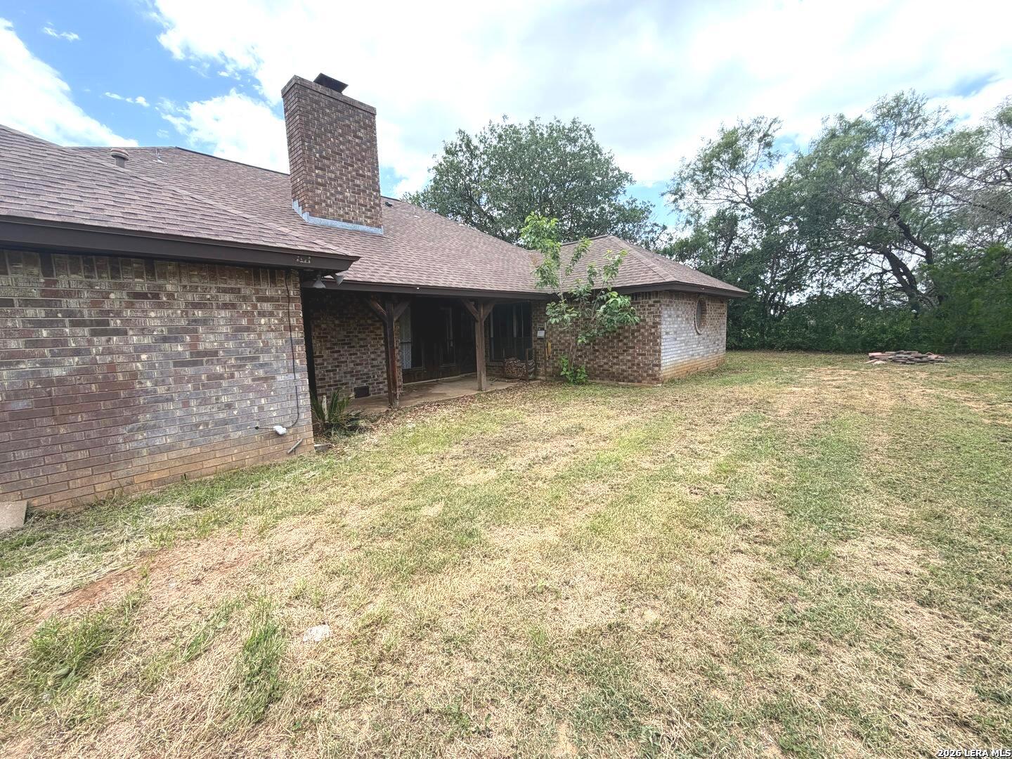 3590 County Road 5710 Devine TX 78016
