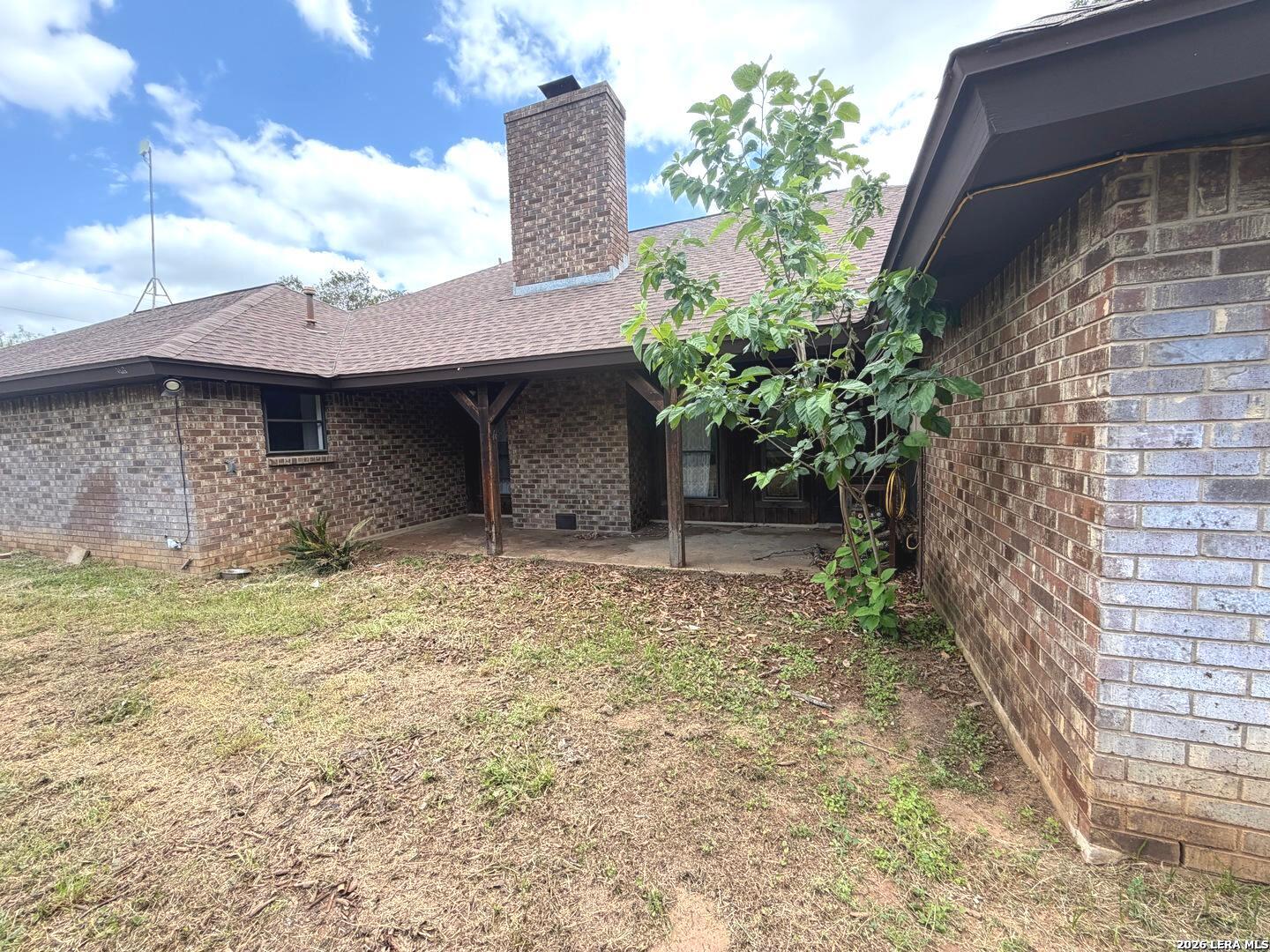 3590 County Road 5710 Devine TX 78016