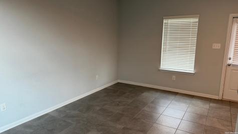 9243 Grand Western Converse TX 78109