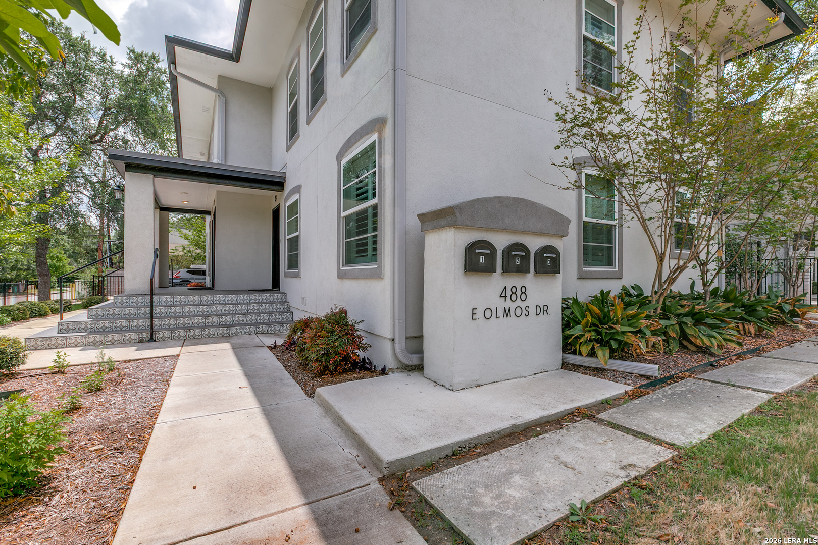 488 E Olmos Olmos Park TX 78212