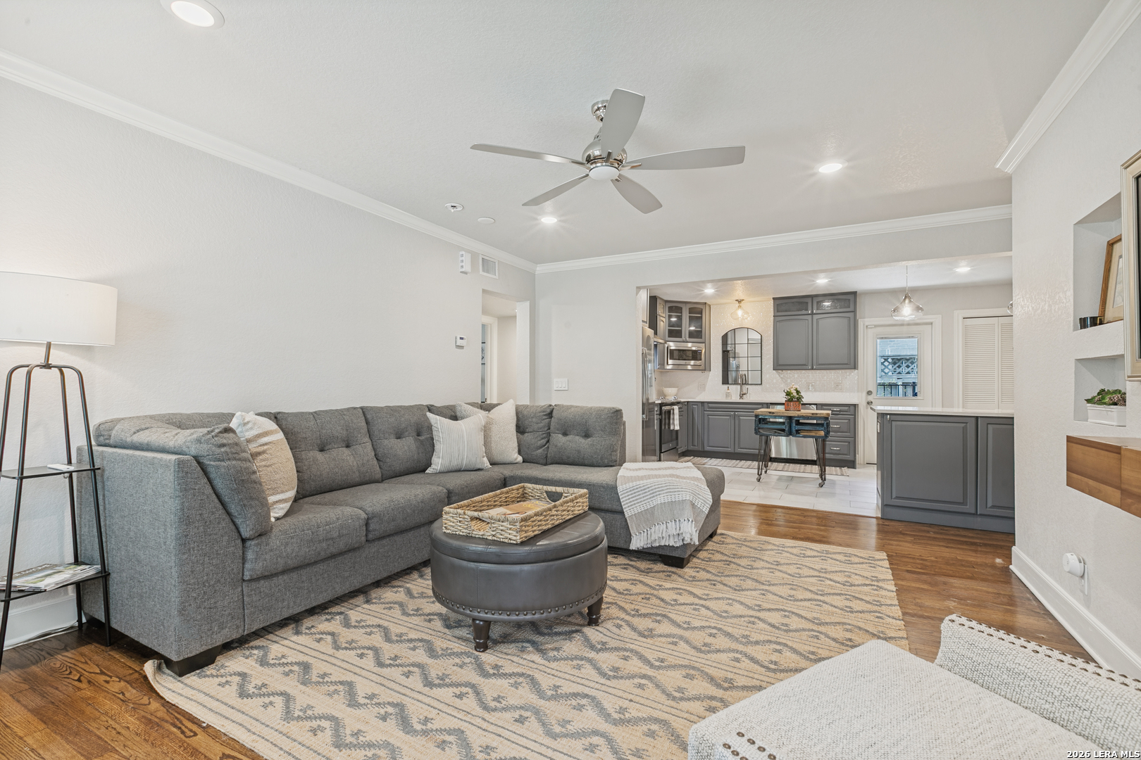488 E Olmos Olmos Park TX 78212