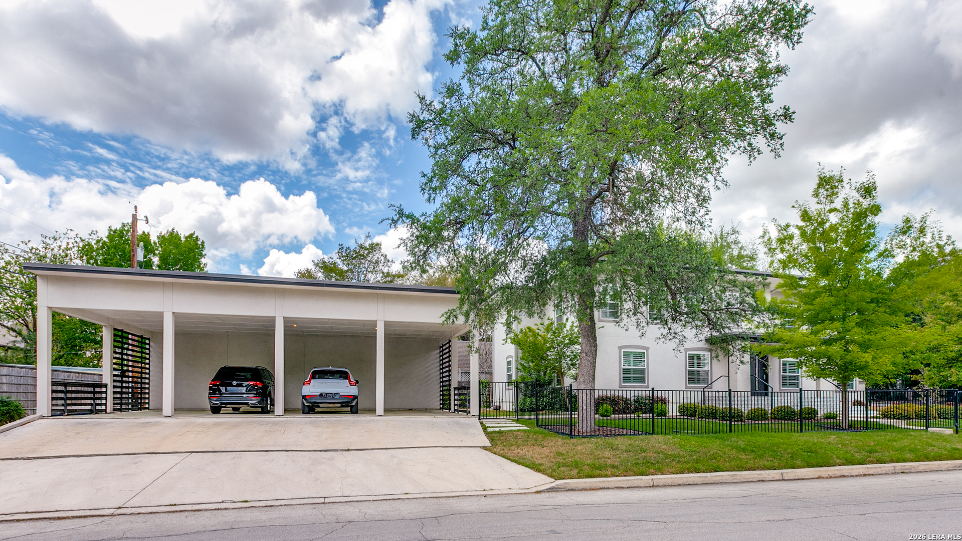 488 E Olmos Olmos Park TX 78212
