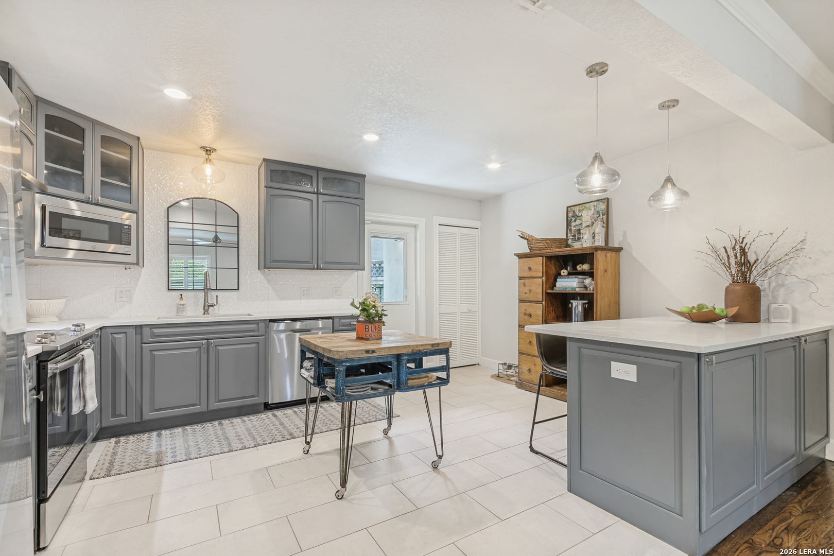 488 E Olmos Olmos Park TX 78212