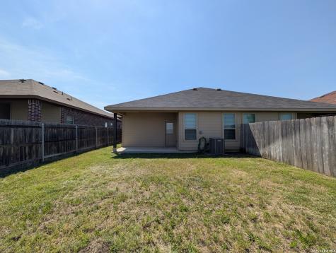 367 Creekside Curve New Braunfels TX 78130