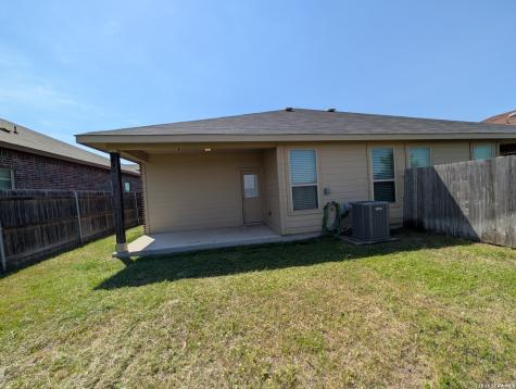 367 Creekside Curve New Braunfels TX 78130