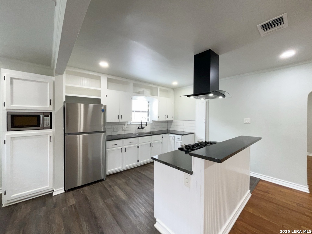 1910 W Kings Highway San Antonio TX 78201