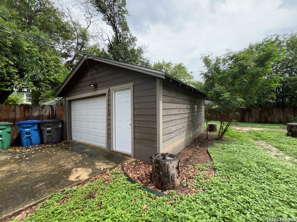 1910 W Kings Highway San Antonio TX 78201