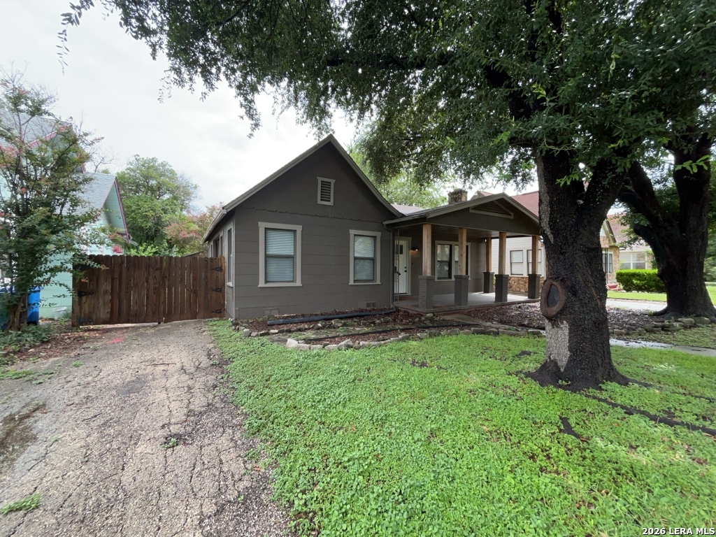1910 W Kings Highway San Antonio TX 78201
