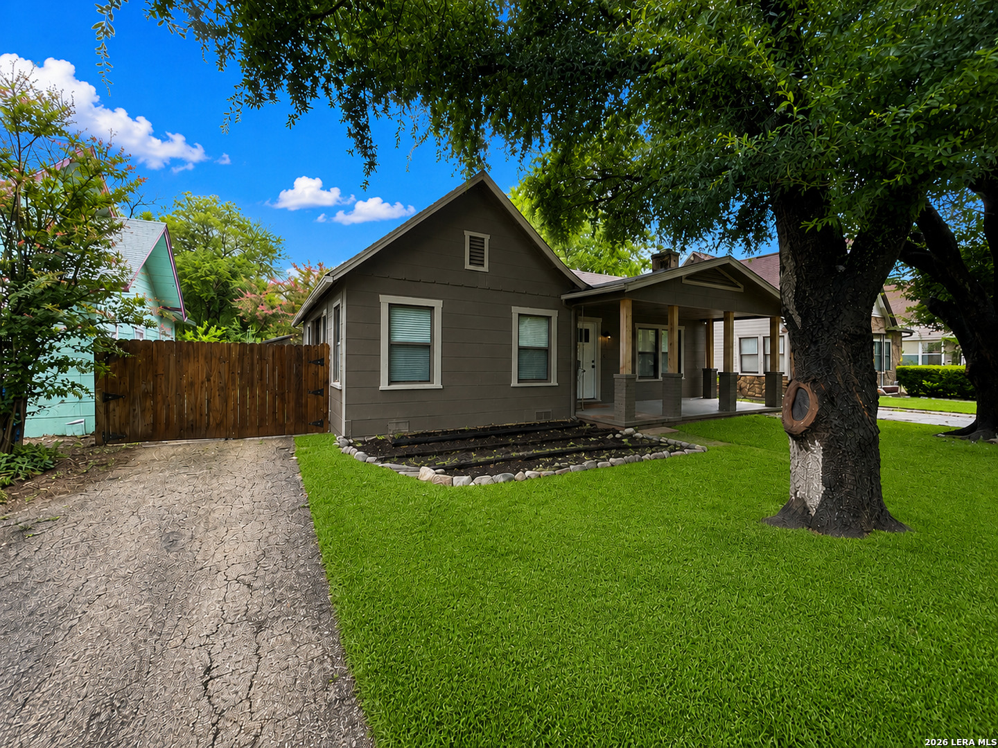 1910 W Kings Highway San Antonio TX 78201