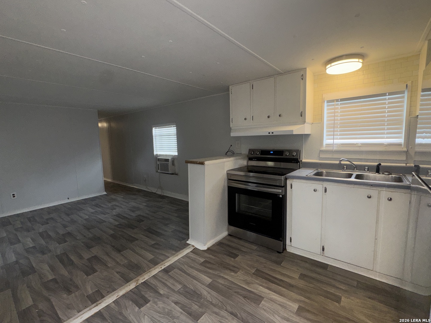 204 Pr Robin Hood Lane Poteet TX 78065