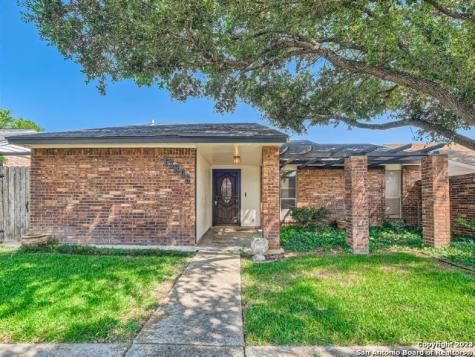 13806 Brays Forest San Antonio TX 78217