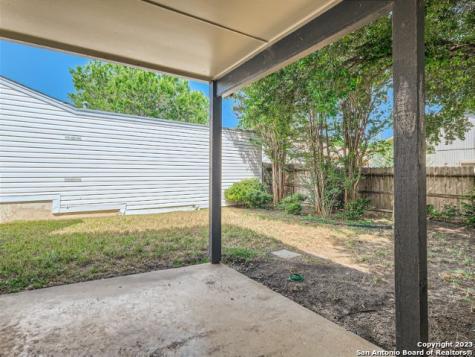 13806 Brays Forest San Antonio TX 78217