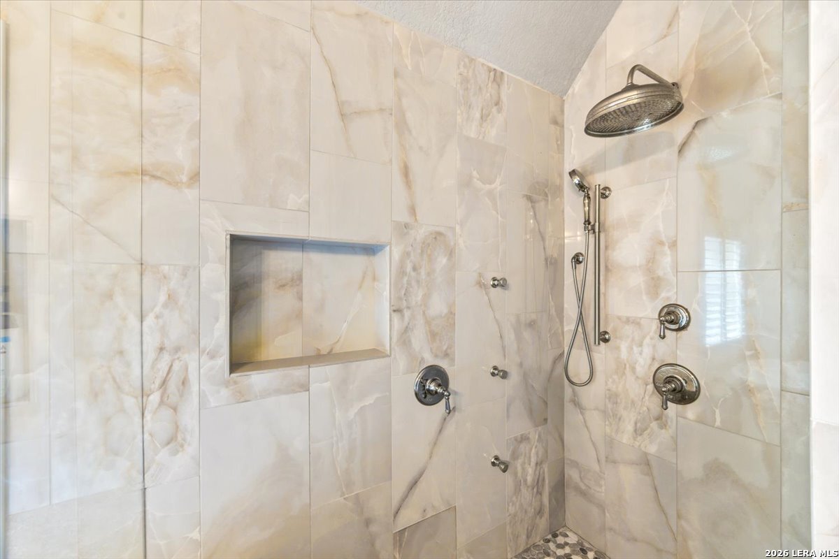 10515 Alcantara Helotes TX 78023