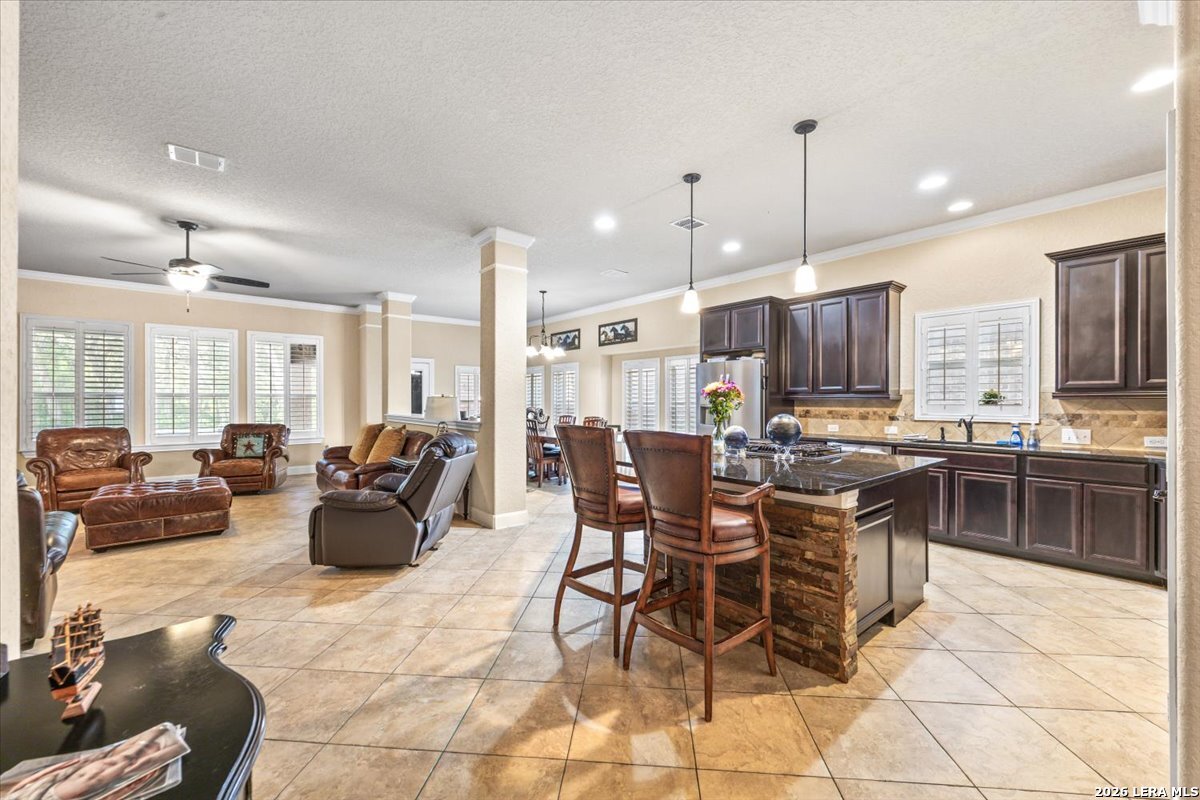 10515 Alcantara Helotes TX 78023