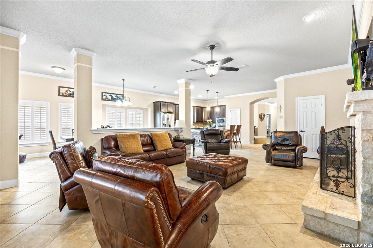 10515 Alcantara Helotes TX 78023