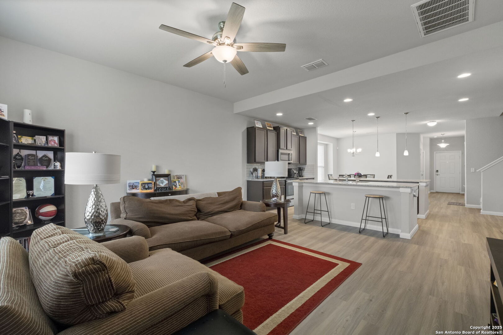 5806 Larkspur San Antonio TX 78218