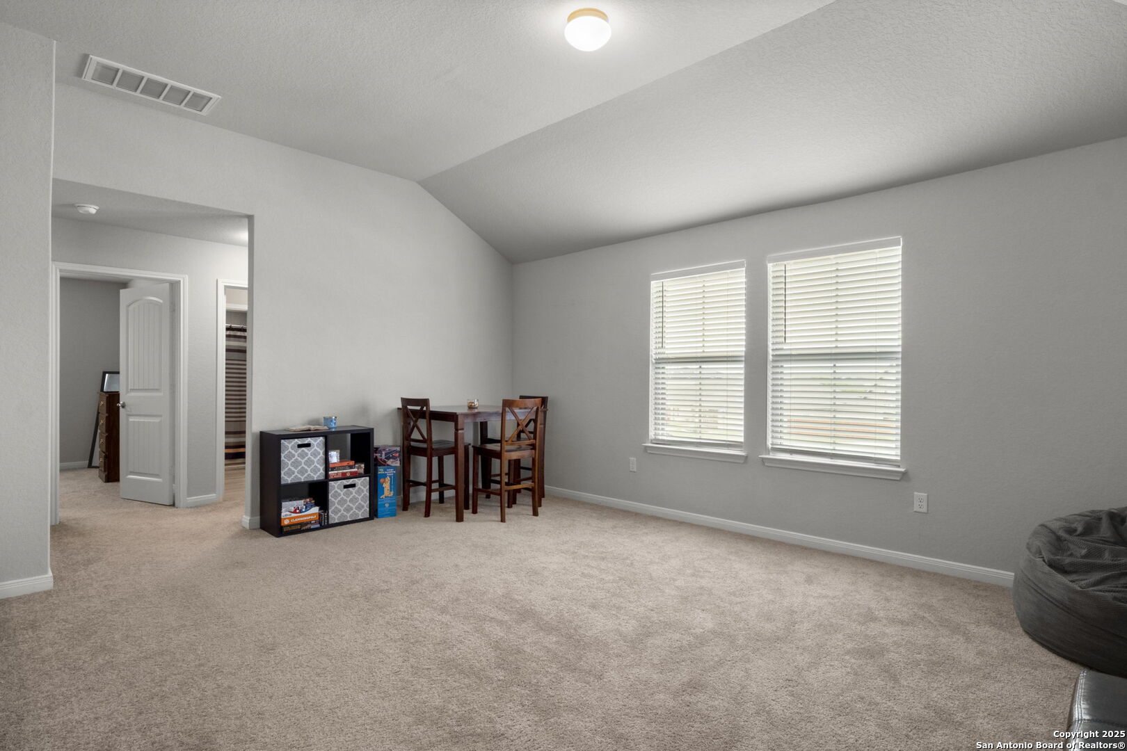 5806 Larkspur San Antonio TX 78218