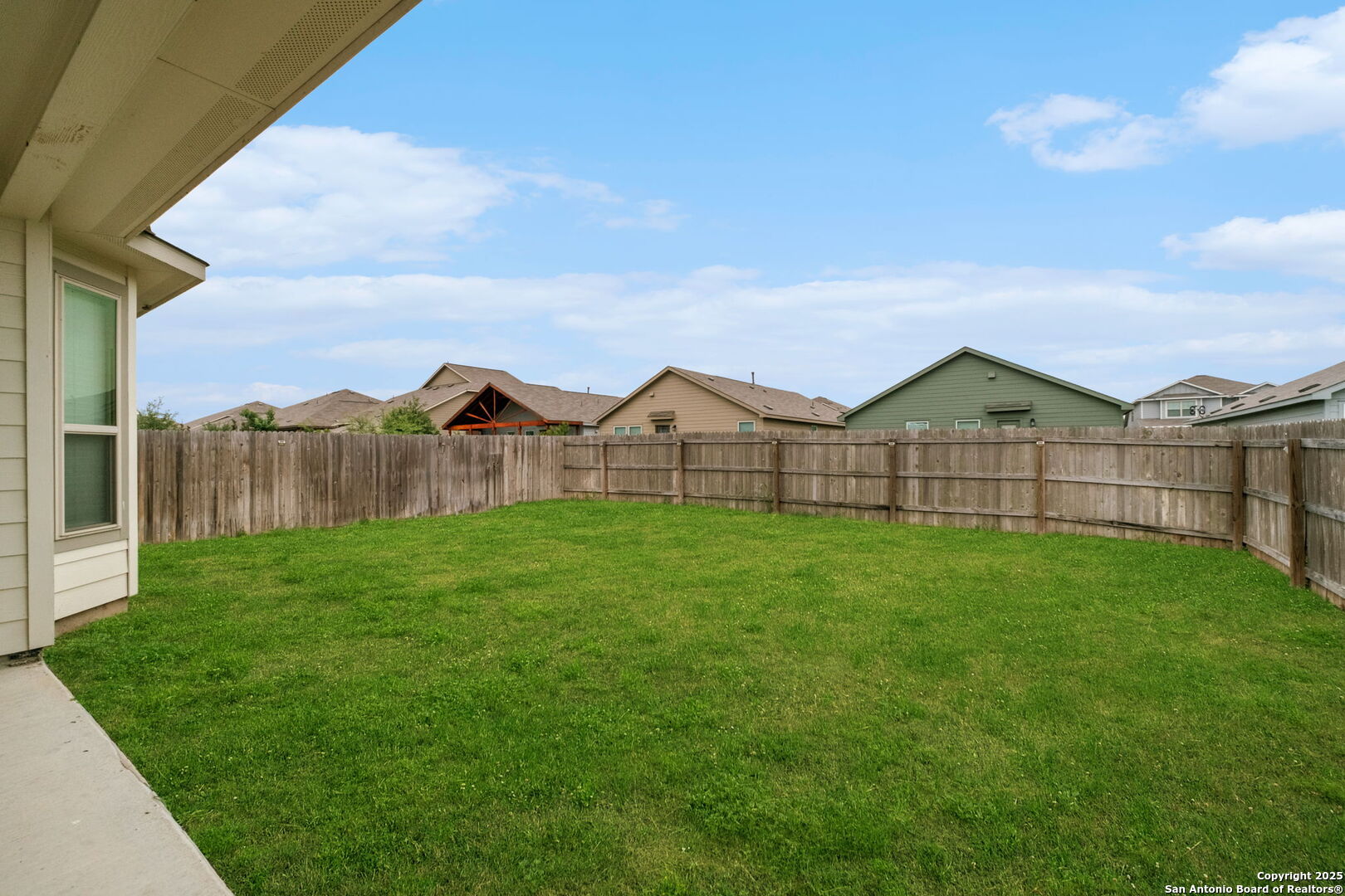 5806 Larkspur San Antonio TX 78218
