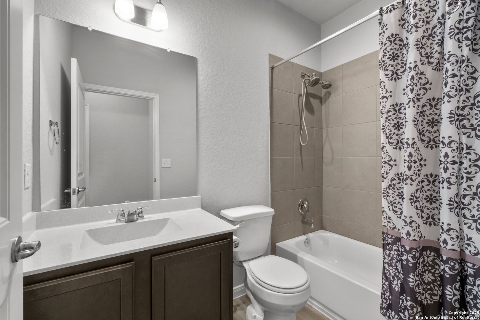 5806 Larkspur San Antonio TX 78218
