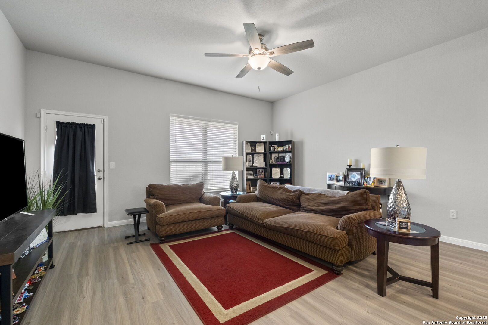 5806 Larkspur San Antonio TX 78218