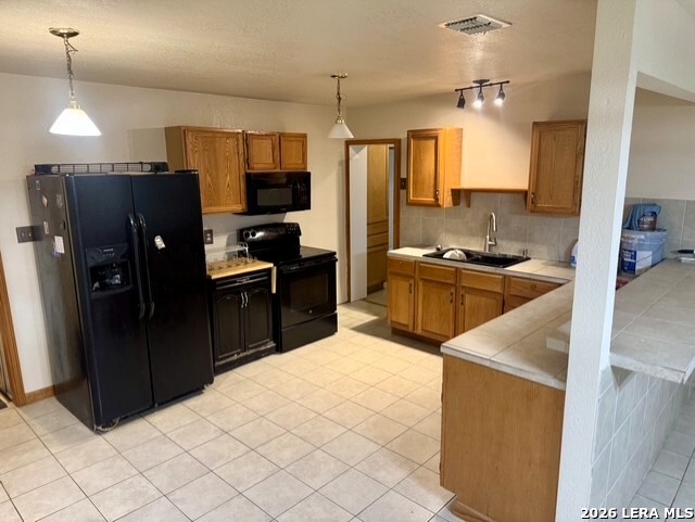 1093 E County Road 5718 Natalia TX 78059