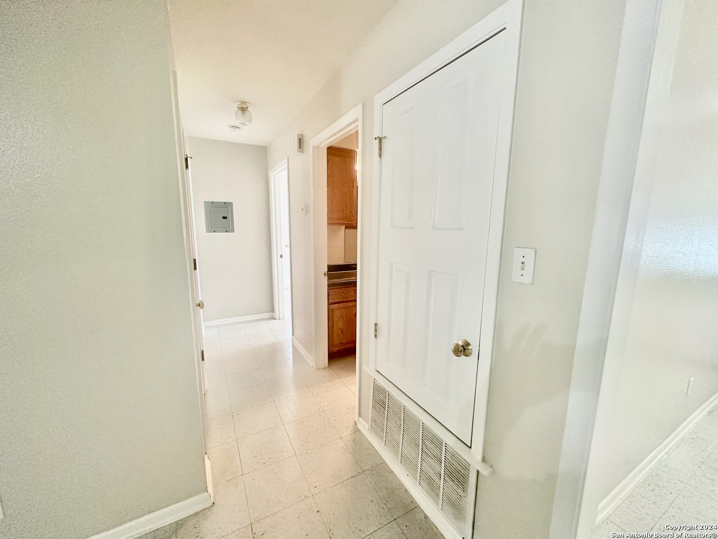 132 S Mansfield Street Pleasanton TX 78064