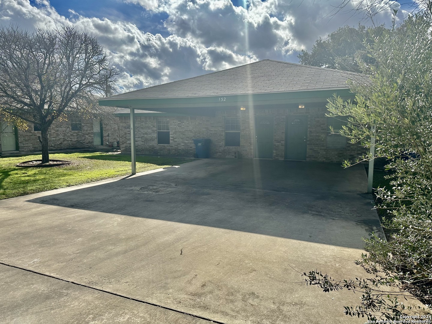 132 S Mansfield Street Pleasanton TX 78064