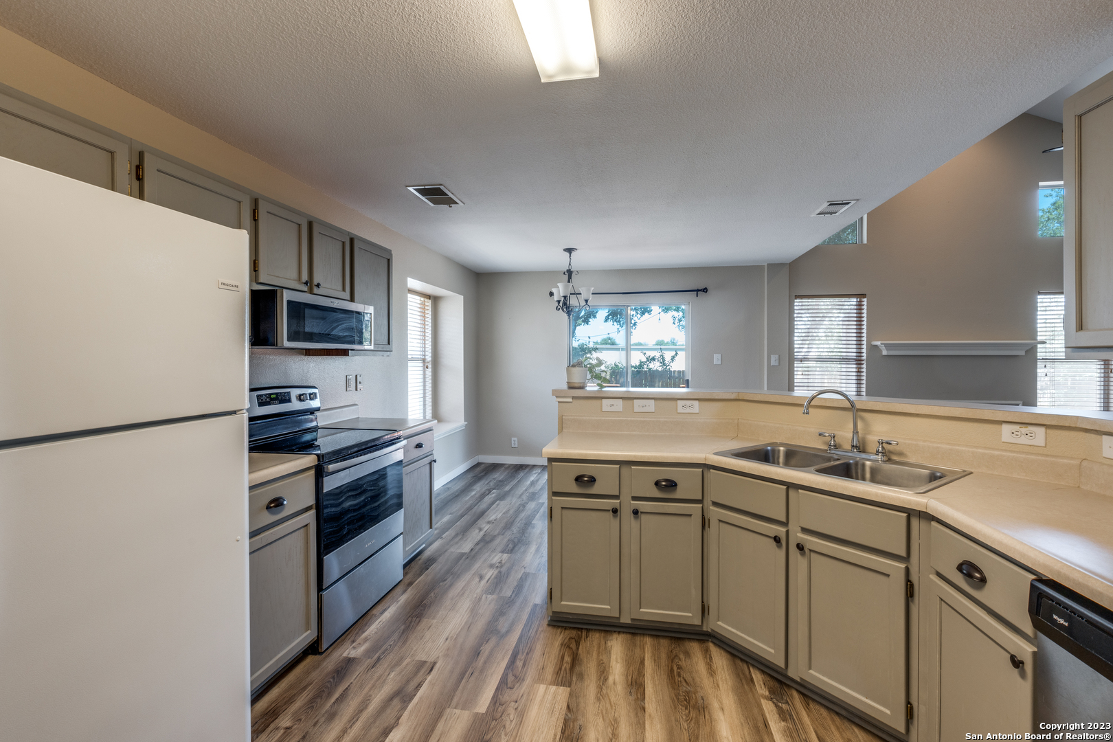 8903 Gill Bridge San Antonio TX 78254