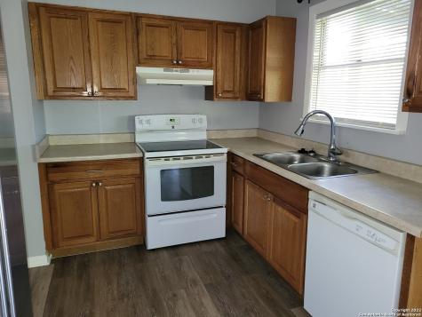221 Scott Avenue Universal City TX 78148