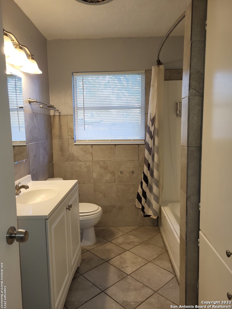 221 Scott Avenue Universal City TX 78148