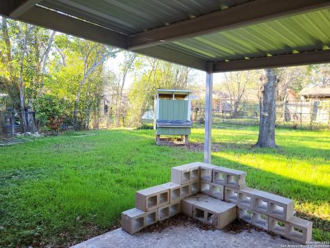 221 Scott Avenue Universal City TX 78148