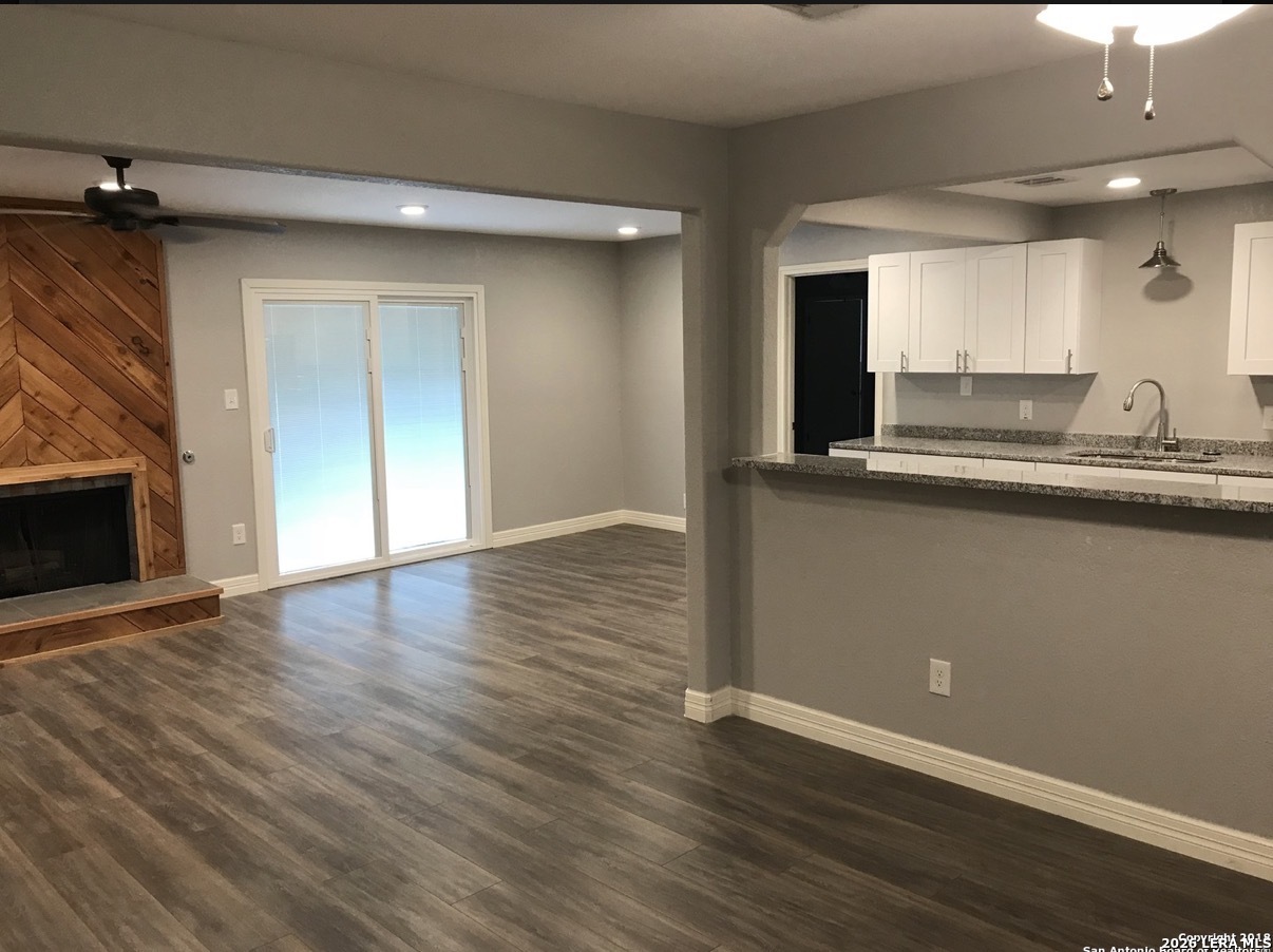 4015 Meeks San Antonio TX 78210