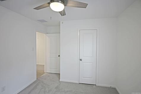 463 River Run Way San Antonio TX 78220