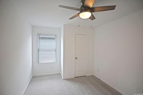 463 River Run Way San Antonio TX 78220