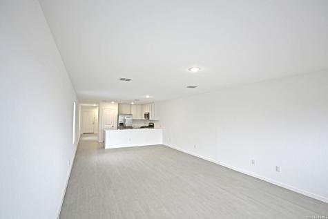 463 River Run Way San Antonio TX 78220