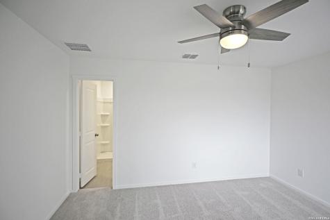 463 River Run Way San Antonio TX 78220