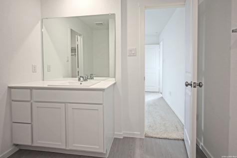 463 River Run Way San Antonio TX 78220