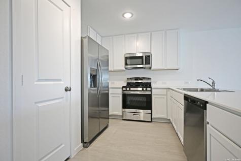 463 River Run Way San Antonio TX 78220