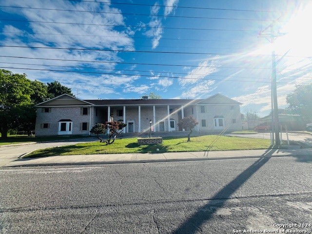 811 Jackson Keller San Antonio TX 78216