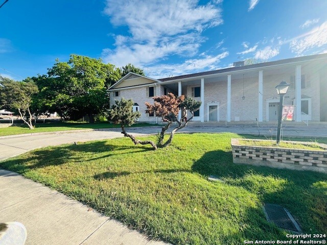 811 Jackson Keller San Antonio TX 78216