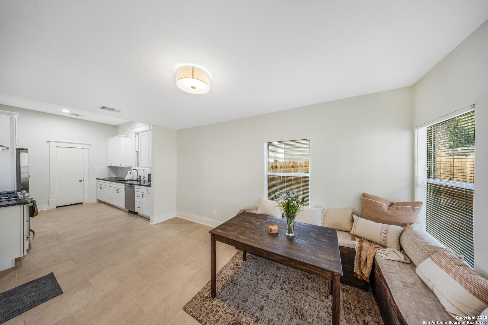 509 W Mistletoe Avenue San Antonio TX 78212