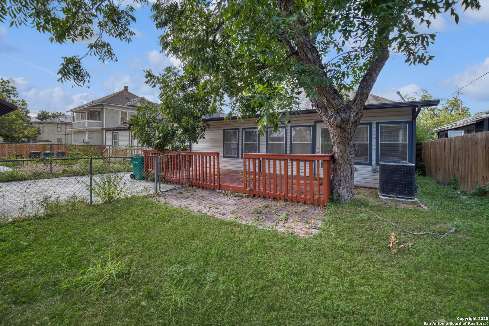 509 W Mistletoe Avenue San Antonio TX 78212