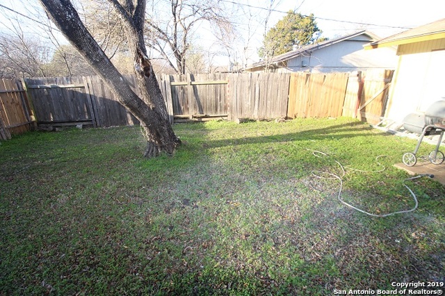 8707 Glen Bluff San Antonio TX 78239