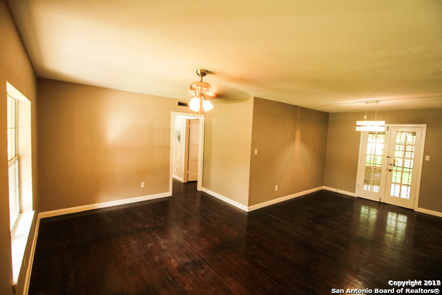 102 Northill Drive San Antonio TX 78201